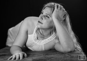 Auteur model Celine DModel - 
Artiest : Herwig Vandenbroucke
Copyright : HevaPic Photography

Camera : NIKON CORPORATION NIKON D800E
Fotodatum : 23-12-2019