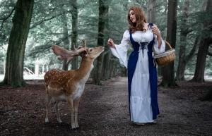 Auteur model Adia - Medieval maiden with deer
photographer: Azaleashots