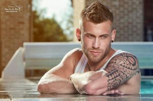 Auteur model Kristof Dhaeze - 
Bestandsdatum : 13-05-2017