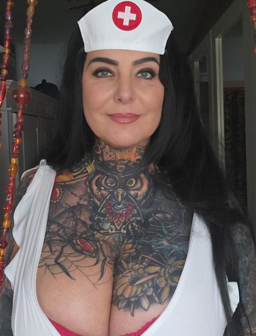 Auteur model Tattoo Bayo - #tattoos #inkedup #inkedmodel #sexy #darkhair #greeneyes #nurse #nursing