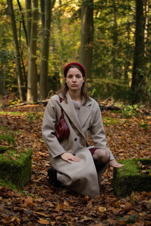 Auteur fotograaf PeteruithetGooi - Caitlin. In Bergen een herfstshoot gedaan. Het was haar tweede shoot en moest erg wennen maar ze heeft een geweldig typi