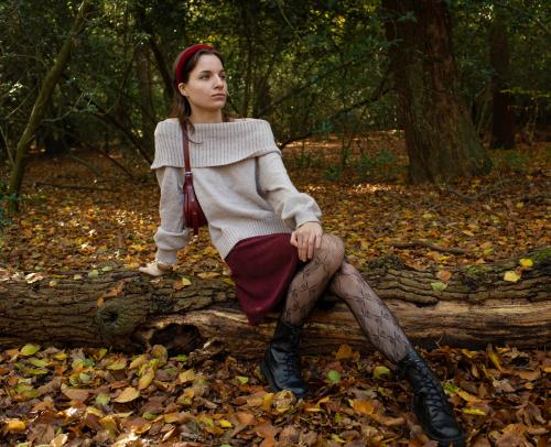 Auteur fotograaf PeteruithetGooi - Caitlin. In Bergen een herfstshoot gedaan. Het was haar tweede shoot en moest erg wennen maar ze heeft een geweldig typi